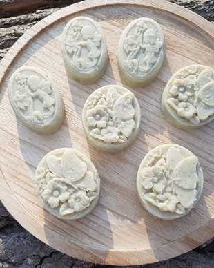 Sampon solid cu ulei de jojoba si ulei de ricin