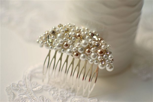 Agrafa - accesoriu de par mireasa cu cristale si perle