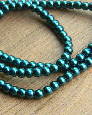 Perle din sticla 4 mm, 50 buc.