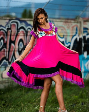 rochie - sarafan cu flori,dantela si volane