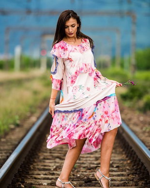 rochie  cu flori , dantela , tull