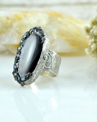 Inel statement din argint cu obsidian si scoici ''Smoking Mirror''