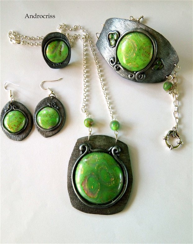 Green stones set bijuterii din lut polimeric