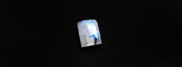 Moonstone  rectangular albastru - aprox.  14 x 10 x 5  mm [ B2 ]