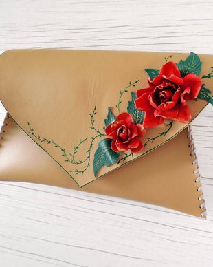 Poseta plic handmade unicat din piele naturala - Red rose