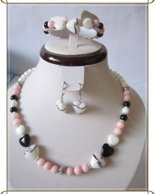 SET-AGATE ALBE, JAD ROZ, ONIX NEGRU SI MARGELE LAMPWORK