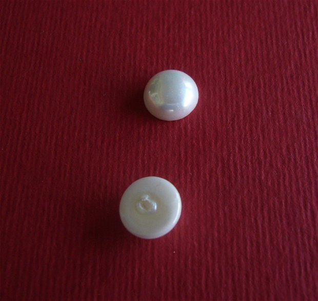 (2 bucati) Cabochon semigaurit din perla alba tip Mallorca aprox 9 mm