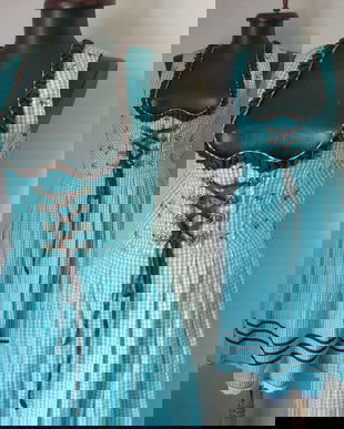 ROCHIE BAvAREA IN ALBASTRU