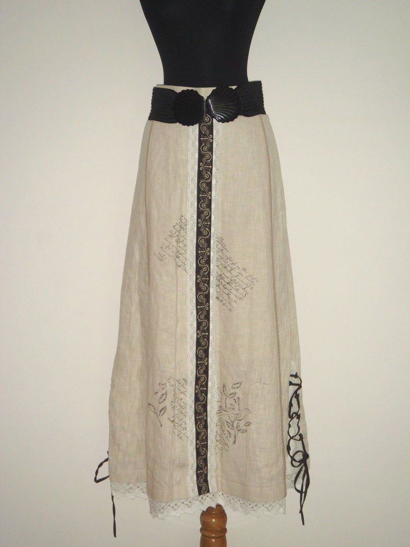 Fusta maxi, noua, bavareza, din materiale naturale, cu imprimeu