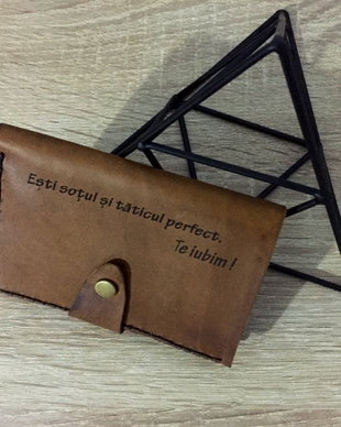 Portofel "AD9" din piele naturala reciclata, slim, personalizat prin gravura