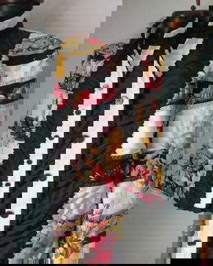 SACOU IN FLORAL ACCESORIZAT