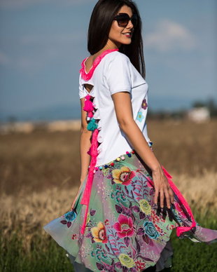 Rezervat-tricou colorat pt vacanta