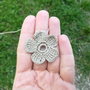Floricele crosetate. Aplicatii crosetate. Flori din bumbac