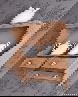 Bufetel din lemn masiv bej antichizat