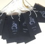 Price tags. Etichete. Etichete negre stampilate manual