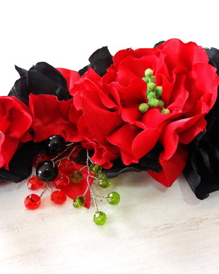 Brosa/Aplicatie pentru rochie/Flori textile