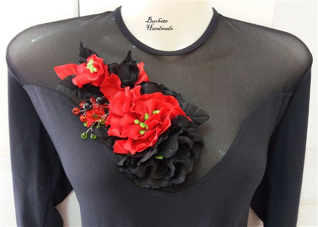 Brosa/Aplicatie pentru rochie/Flori textile
