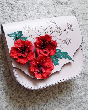 Geanta "Crossbody" handmade unicat- Red Poppies on pink