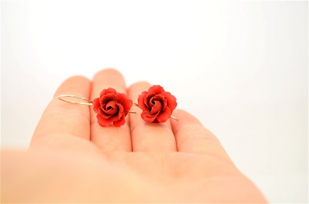 Trandafirii rosii - cercei mici argint 925