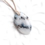 Pandantiv  opal dendritic cu orificiu larg - unisex