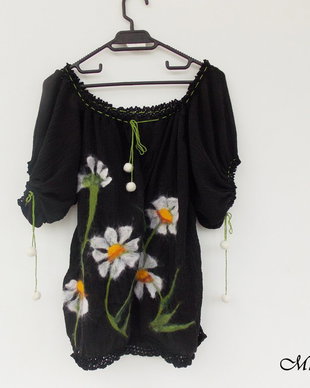 REZERVAT - Bluza cu margarete impaslita