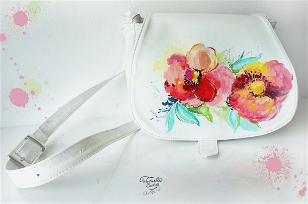 Geanta albă cu flori colorate