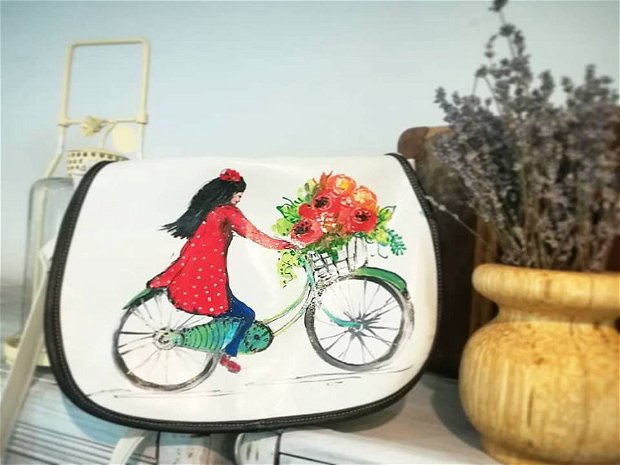 Geantă din piele pictată cu fata pe bicicletă