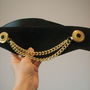 CUREA PIELE ACCESORIZATA