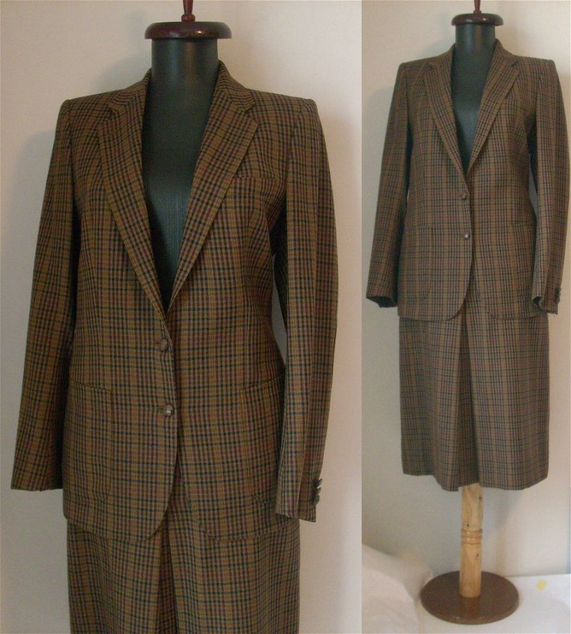 costum stofa lana pura anii 70