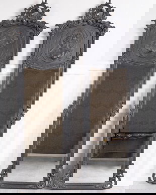 Oglinda Jugenstill cu o rama neagra