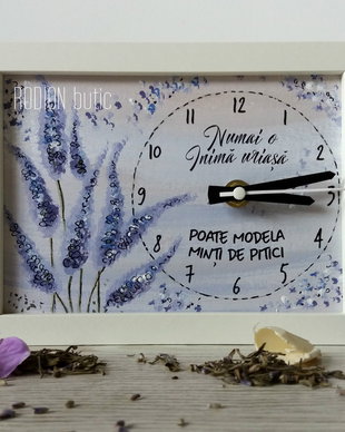 Ceas personalizat handmade pictat manual educatoare invatatoare lavanda