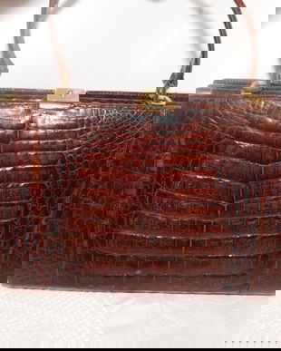 POSETA   VINTAGE ALIGATOR .  MARE . SUPERBA