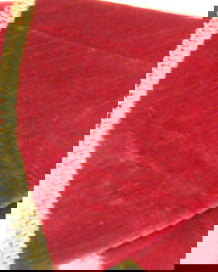 Rezervat.fata de masa catifea