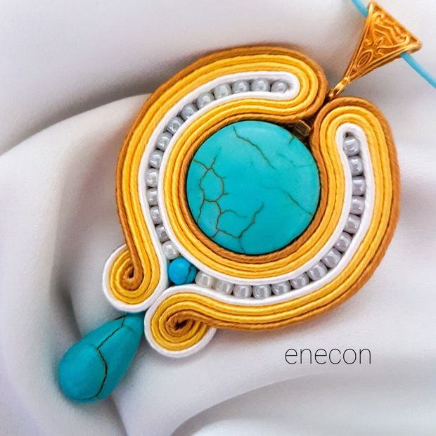 Pandantiv soutache turcoaz cu galben