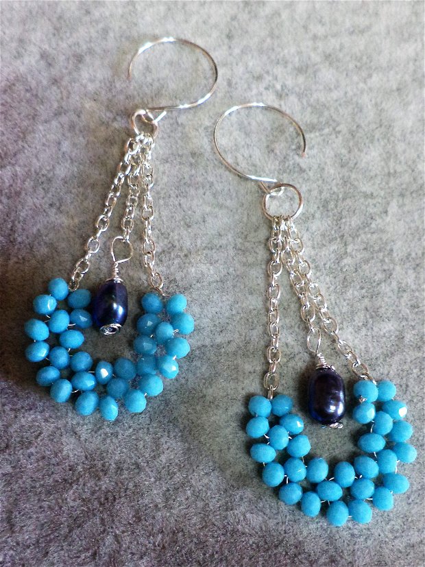 Cercei handmade din sarma gilt,cristale tip swarovski si perle de cultura - blue