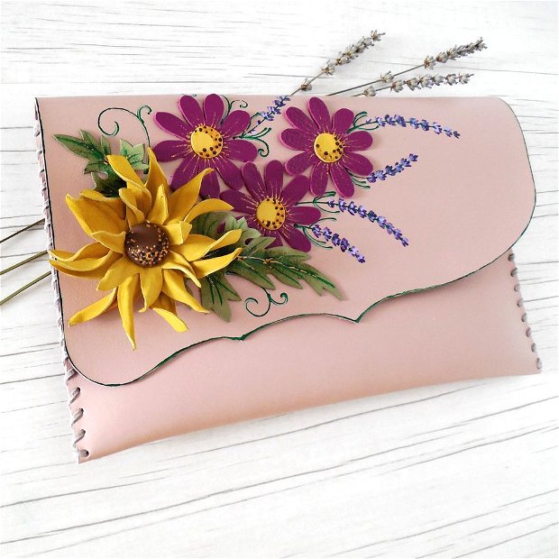 poseta plic handmade unicat din piele - Sunflower on pink