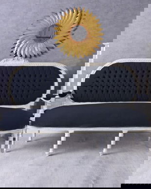 Sofa trei locuri din lemn masv alb cu tapiterie din catifea bleumarin