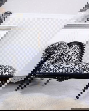 Sofa din lemn masiv negru cu tapiterie alba cu flori negre