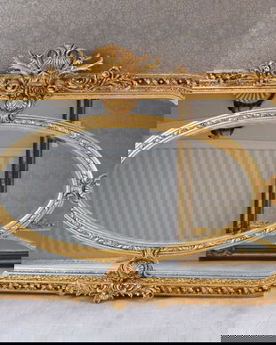 Oglinda baroc din lemn masiv auriu cu o rama deosebita