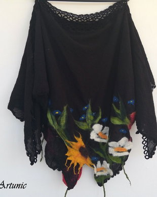 Vândut Bluza in colt cu flori de vara impaslite