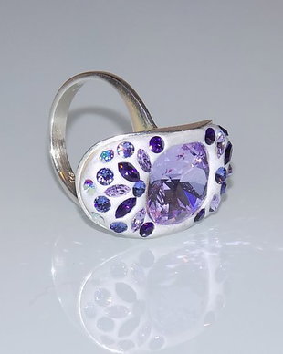 "Gorgeous Ring"-rezervat