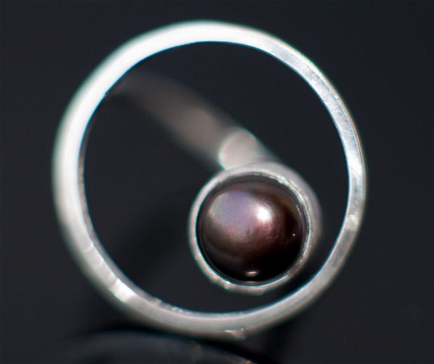 Inel levitator argint 925 cu perlă neagră de cultură, inel rotund, levitator, patrat