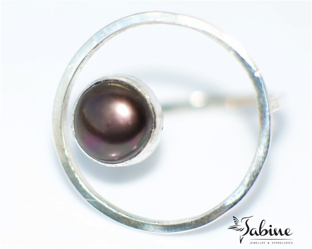 Inel levitator argint 925 cu perlă neagră de cultură, inel rotund, levitator, patrat