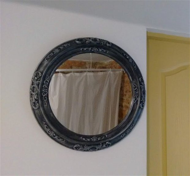 Oglinda rotunda de perete