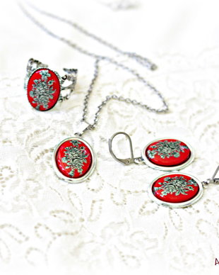 Set vintage rosu cu argintiu