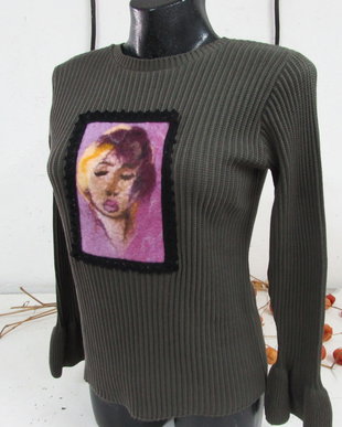 Pulover `Romantic1`