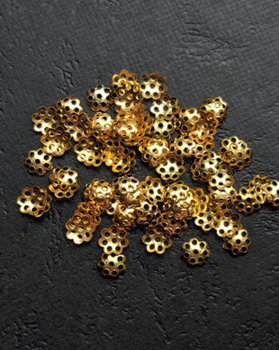 LCP5 - (50 buc) capacele aurii
