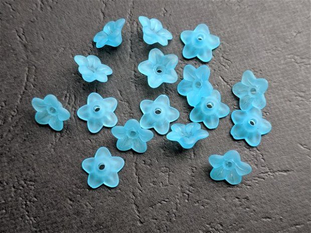 LMA905 - flori acrilice albastre