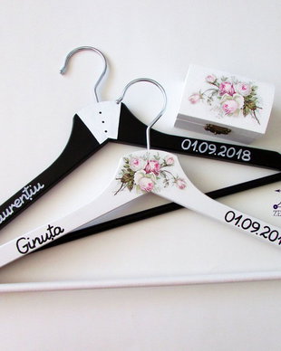Set umerase miri si cutiuta verighete cu flori, umerase miri flori, cutiuta verighete flori, set nunta trandafiri, set umerase miri elegant, set umerase miri vintage