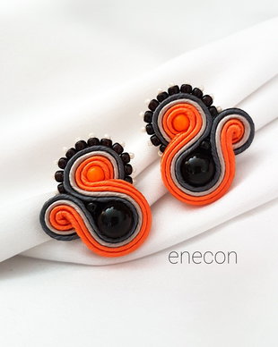 Cercei soutache portocalii cu onix